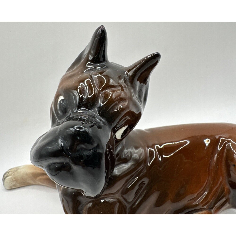 Vintage Ceramic Brown Boxer Dog Puppy Figurine Figurine Sculpture laying down - Picture 2 of 7